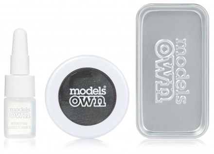 Colour Chrome Eyeshadow Kit